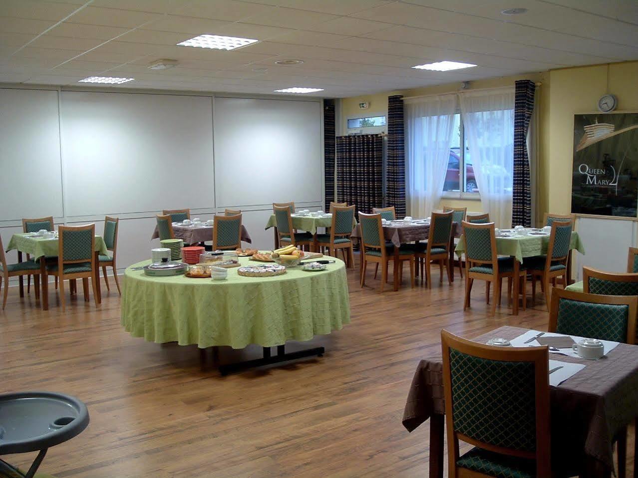 Brit Hotel Essentiel Pontivy Robic Zewnętrze zdjęcie