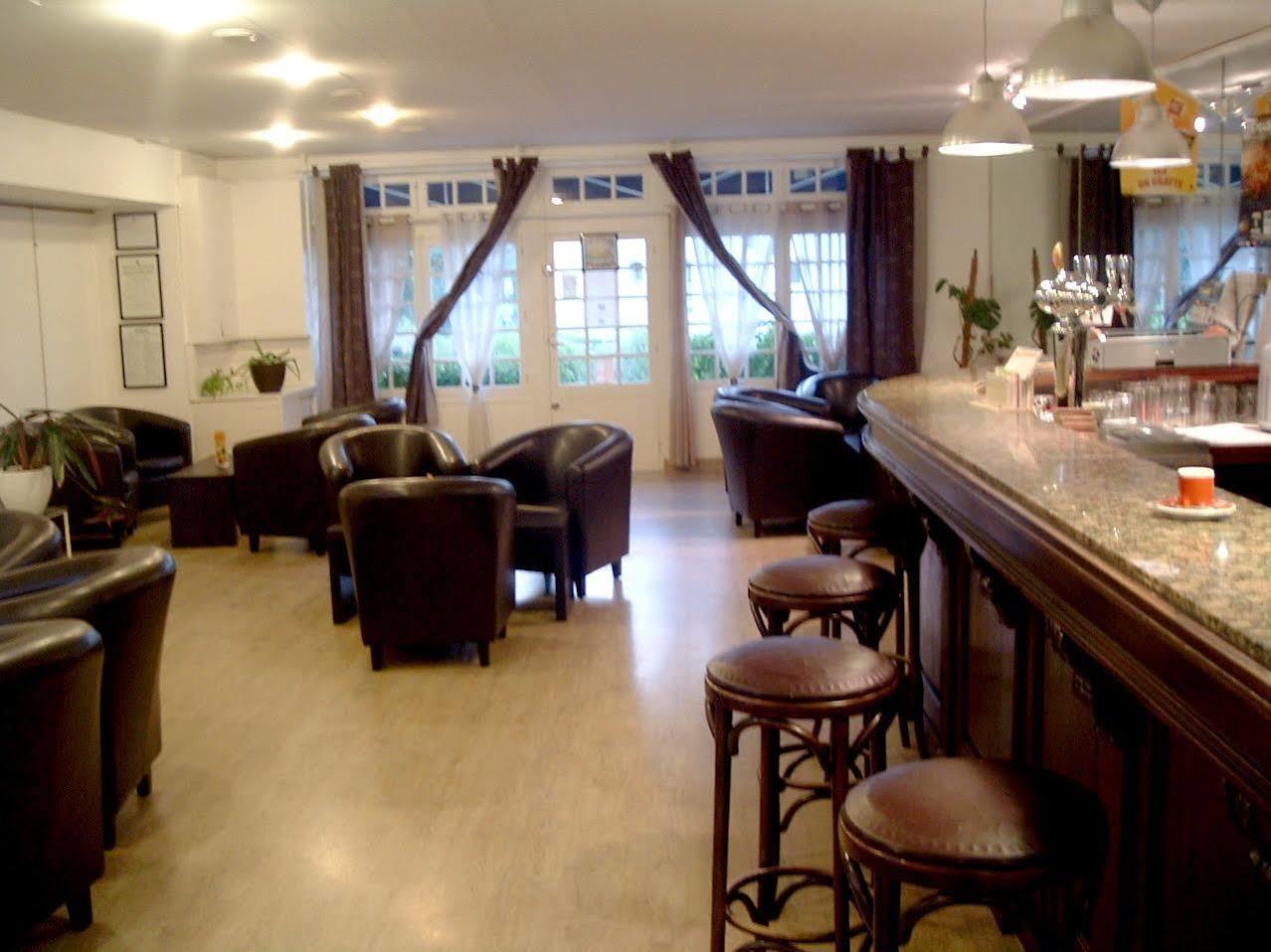 Brit Hotel Essentiel Pontivy Robic Zewnętrze zdjęcie
